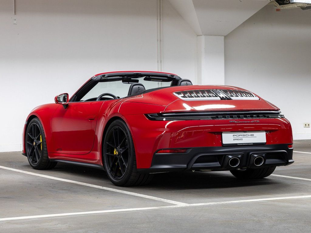 Porsche 992 2025
