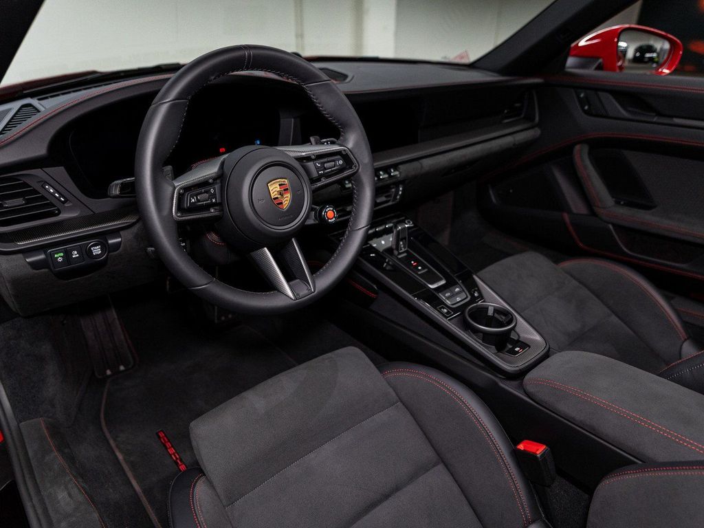 Porsche 992 2025