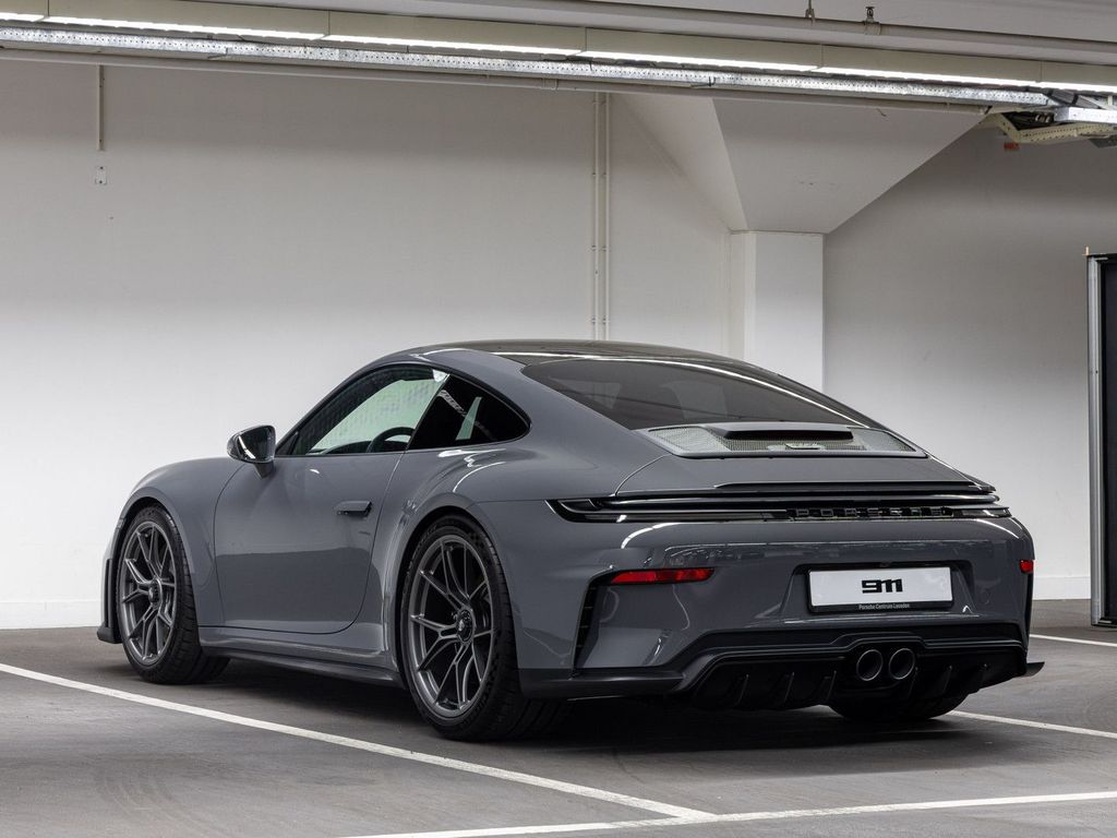 Porsche 992