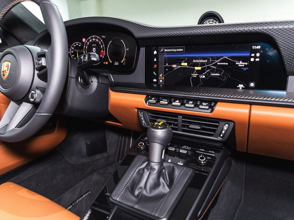 Porsche 992
