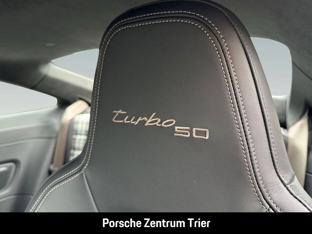 Porsche 992 2025