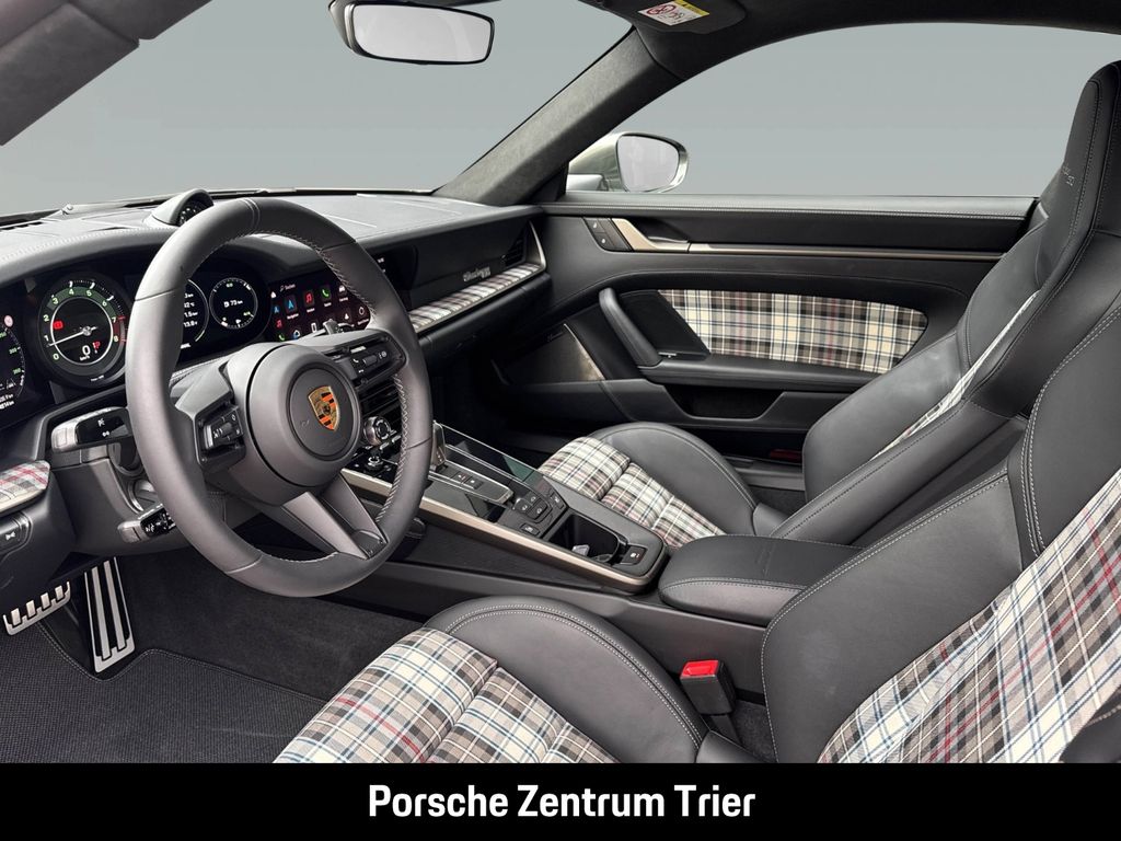 Porsche 992 2025