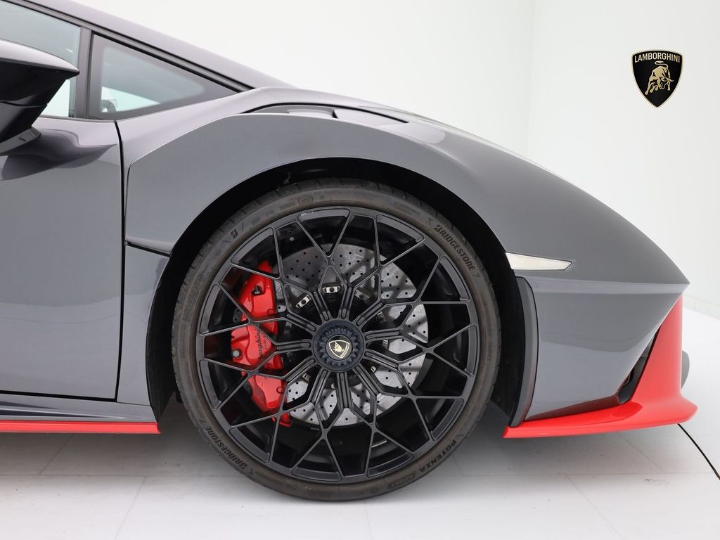 Lamborghini Huracán 2021