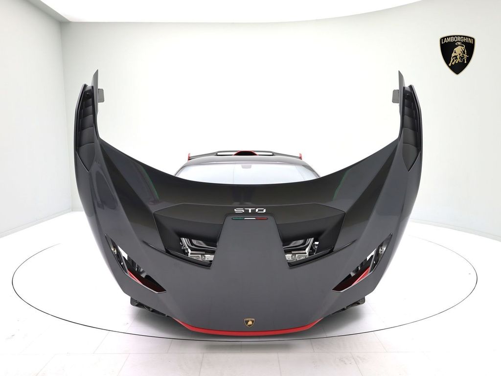 Lamborghini Huracán 2021