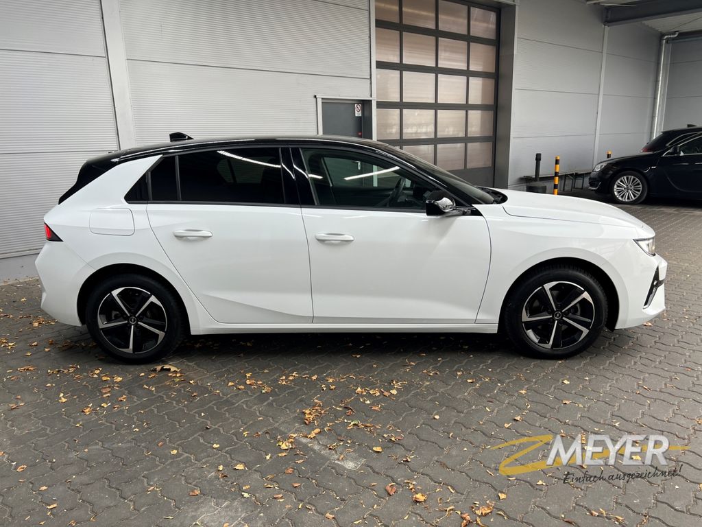 Opel Astra 2024