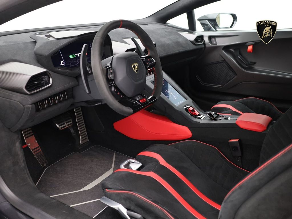 Lamborghini Huracán 2021