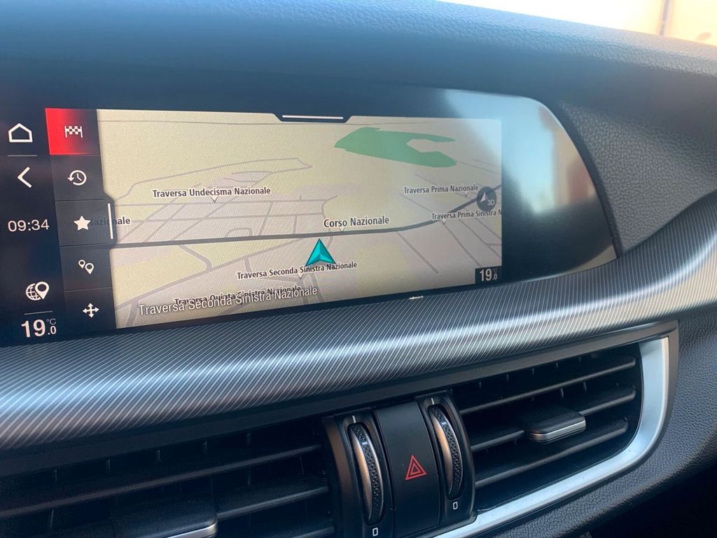 Alfa Romeo Stelvio 2023