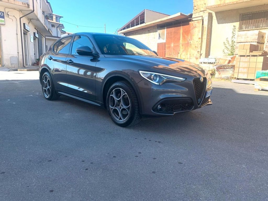 Alfa Romeo Stelvio 2023