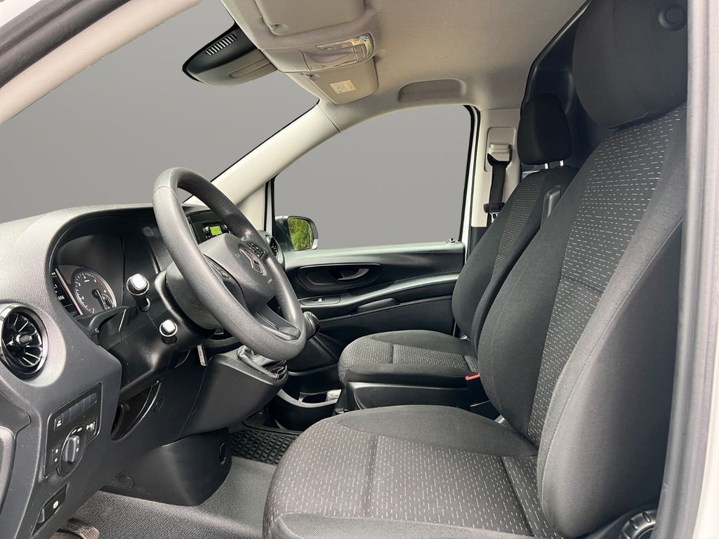Mercedes-Benz Vito 2023