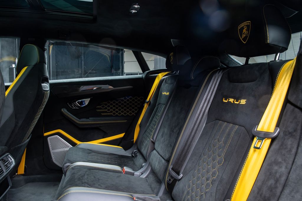 Lamborghini Urus 2025
