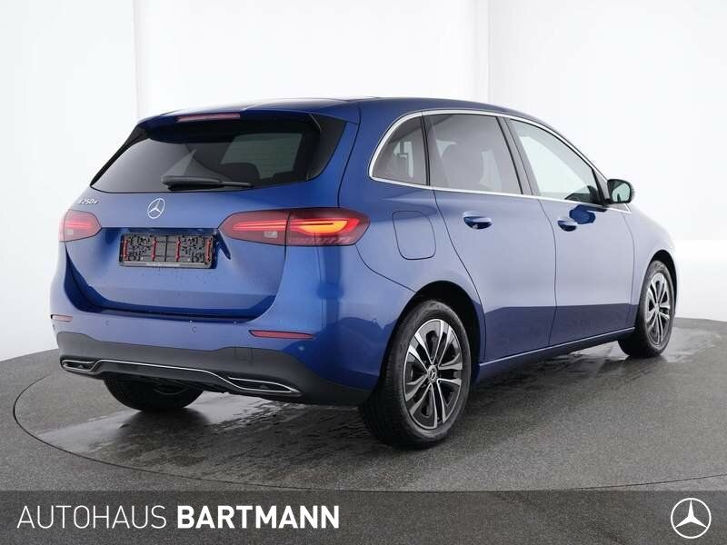 Mercedes-Benz B 250 2023