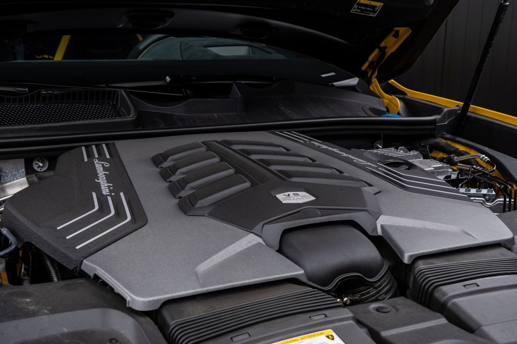 Lamborghini Urus 2025