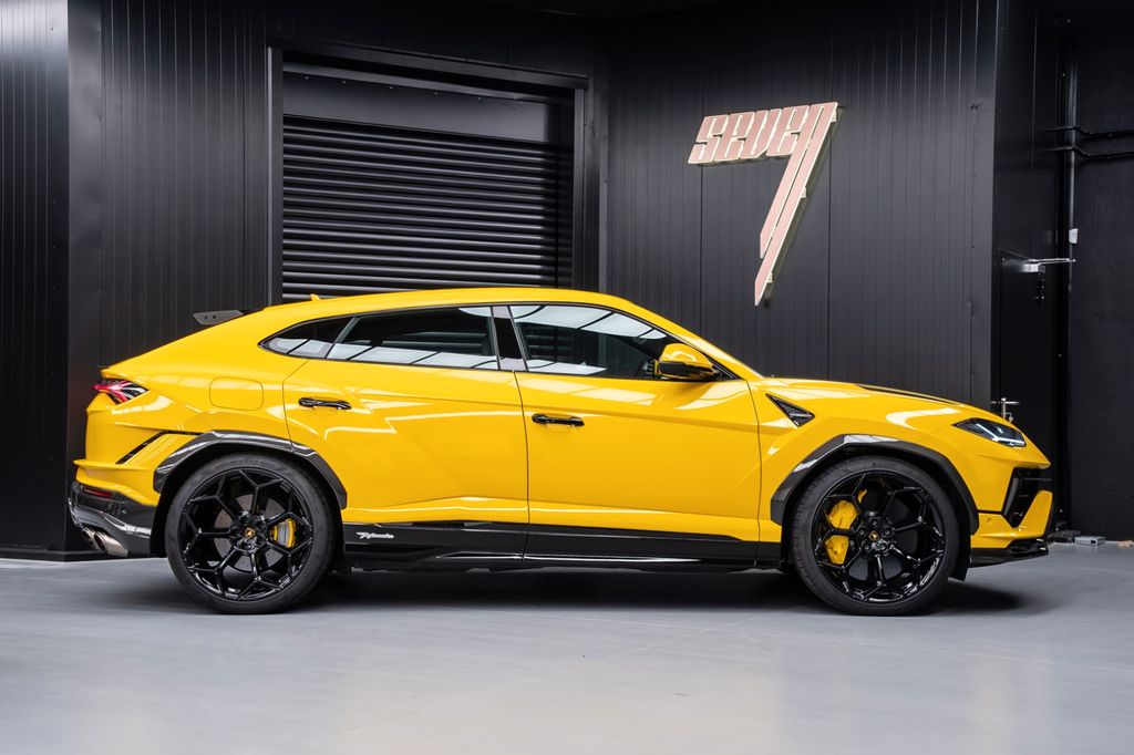 Lamborghini Urus 2025
