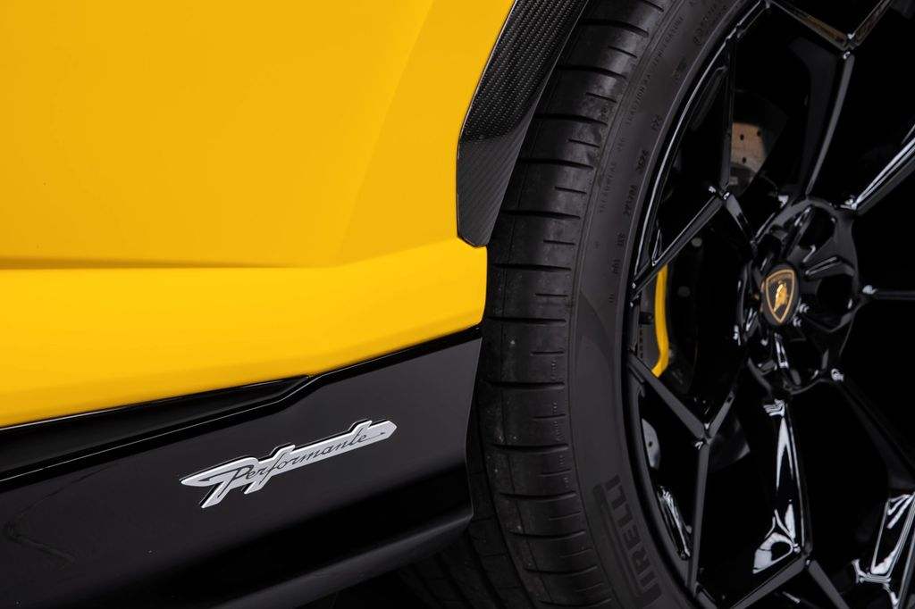 Lamborghini Urus 2025