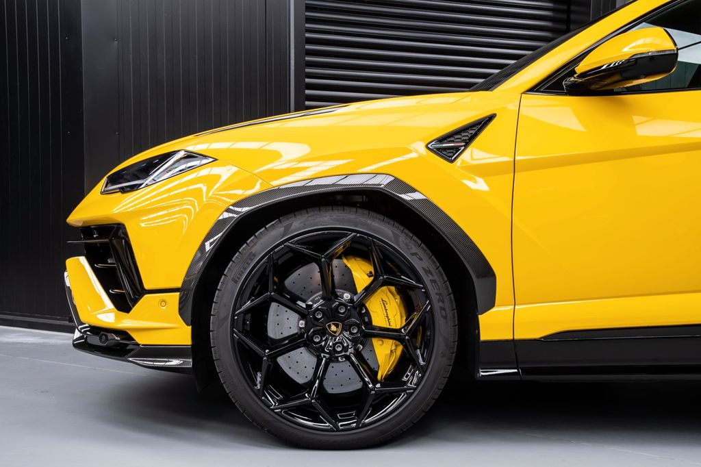 Lamborghini Urus 2025