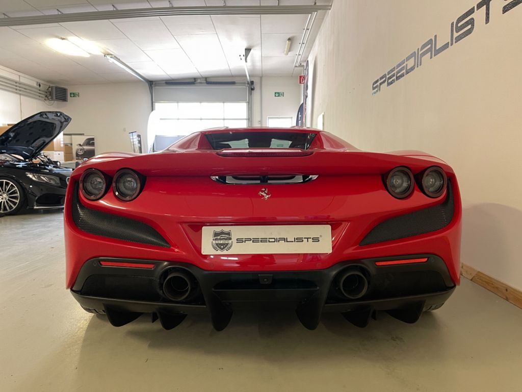 Ferrari F8 2022