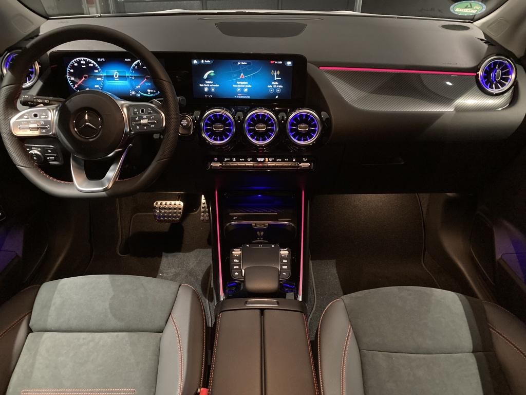 Mercedes-Benz GLA 250 2023