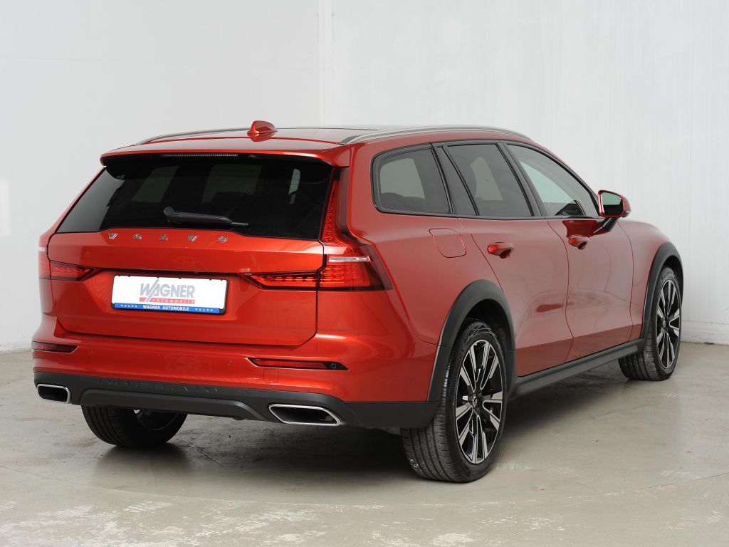 Volvo V60 Cross Country 2020