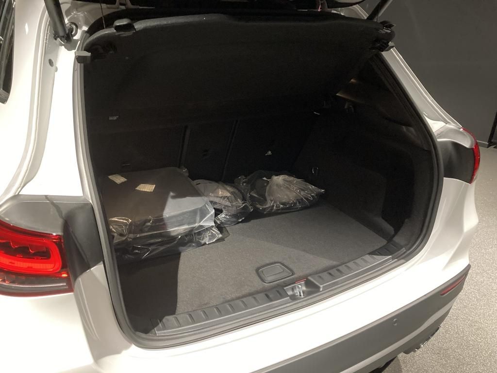 Mercedes-Benz GLA 250 2023