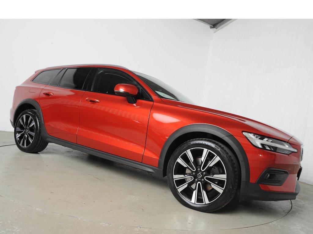 Volvo V60 Cross Country 2020