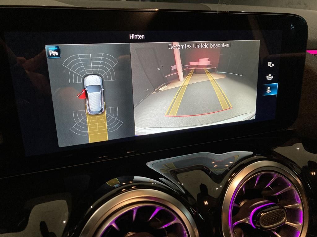 Mercedes-Benz GLA 250 2023