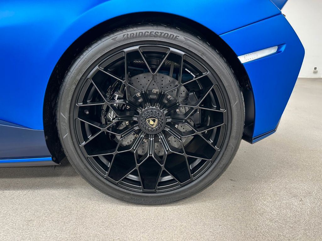 Lamborghini Huracán 2024