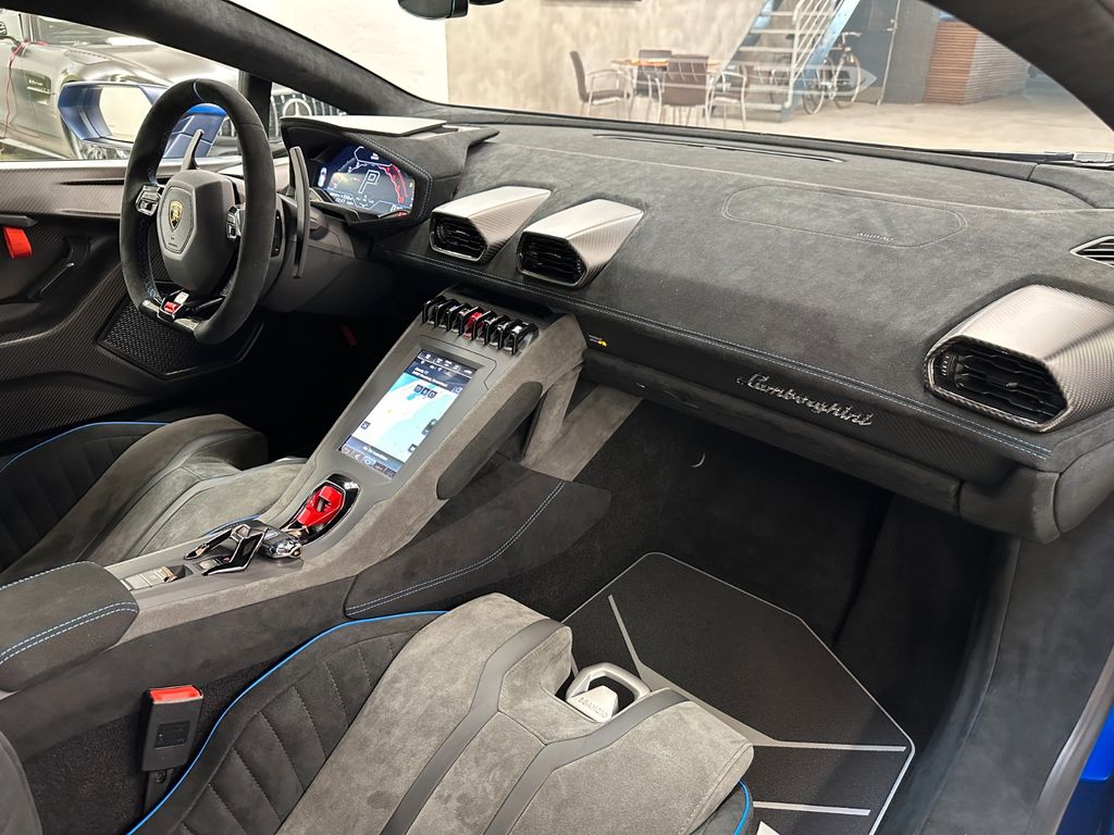 Lamborghini Huracán 2024