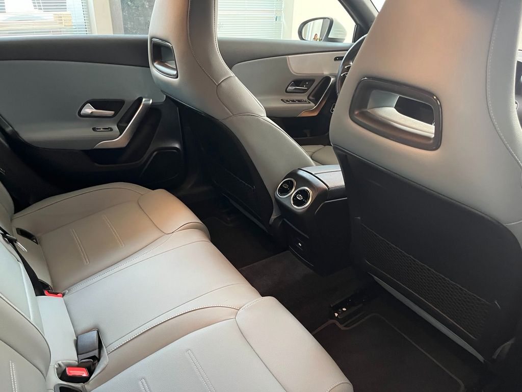 Mercedes-Benz A 250 2024