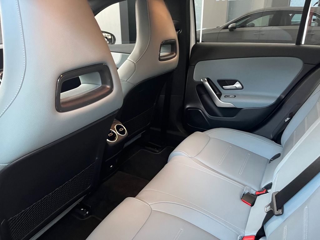 Mercedes-Benz A 250 2024