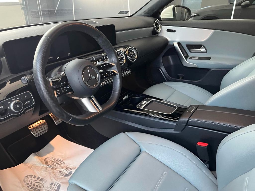 Mercedes-Benz A 250 2024