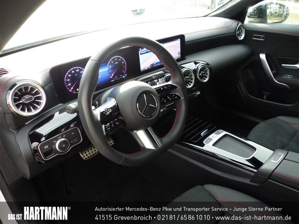 Mercedes-Benz CLA 200 2024