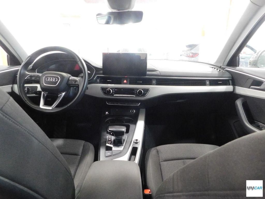 Audi A4 2023