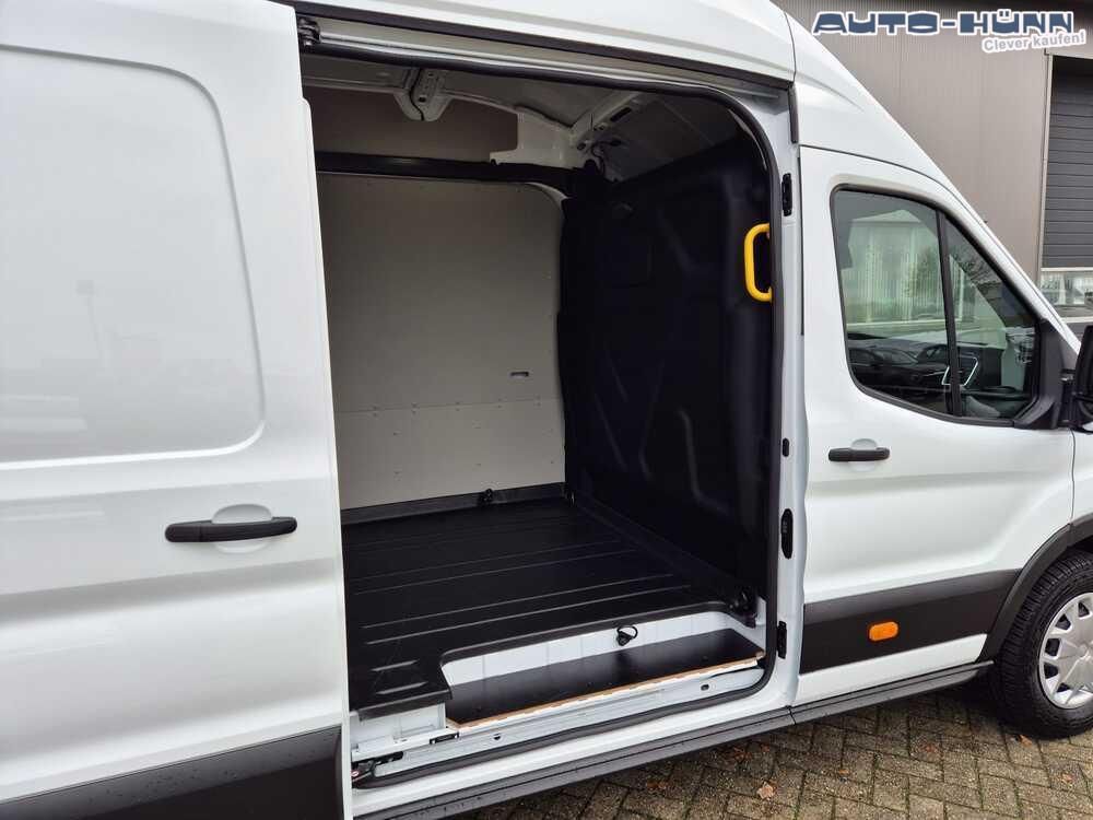 Ford Transit 2024