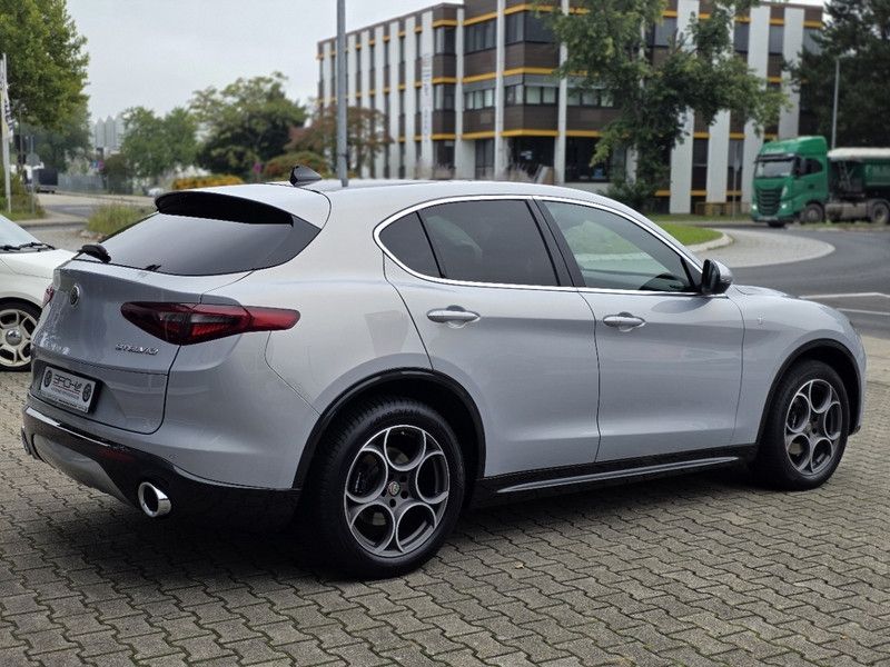 Alfa Romeo Stelvio 2021