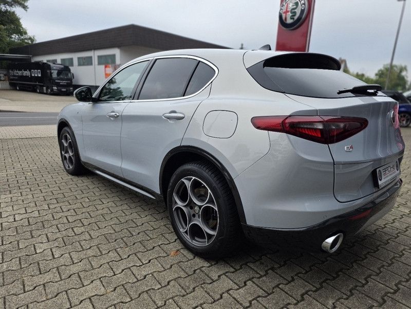 Alfa Romeo Stelvio 2021