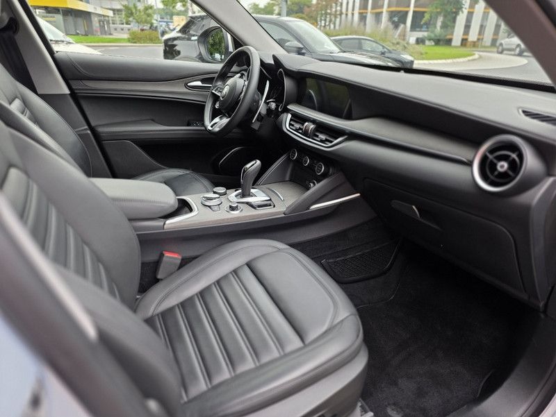 Alfa Romeo Stelvio 2021