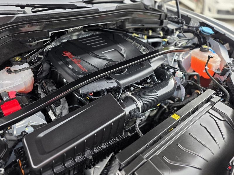 Alfa Romeo Stelvio 2021