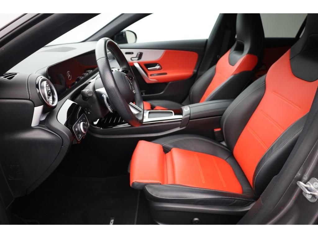 Mercedes-Benz CLA 200 2024