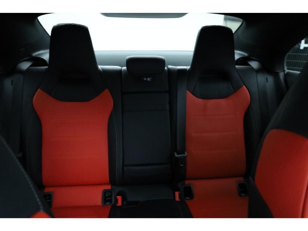 Mercedes-Benz CLA 200 2024