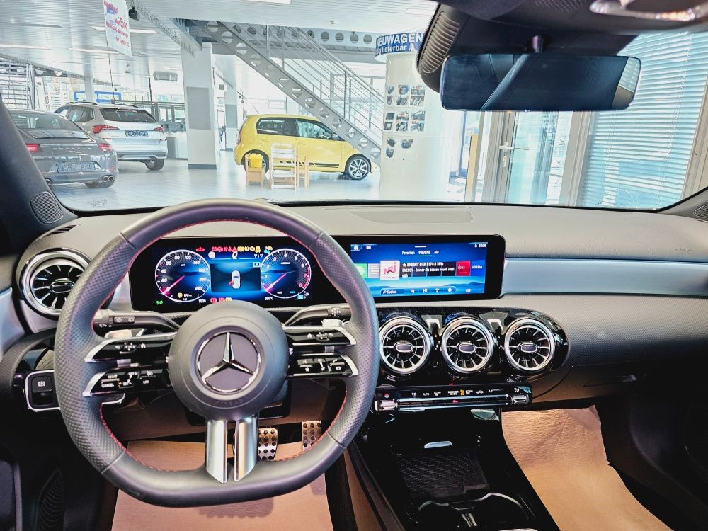 Mercedes-Benz A 180 2023