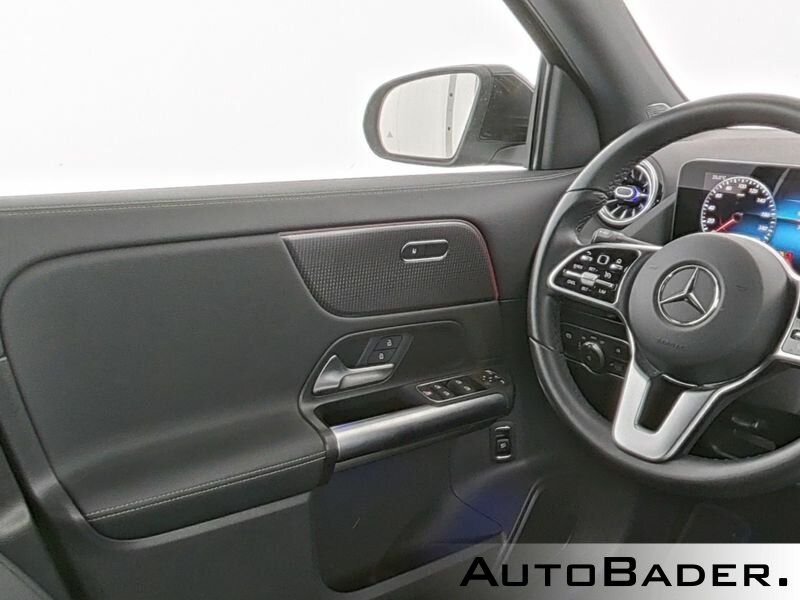 Mercedes-Benz EQA 2023