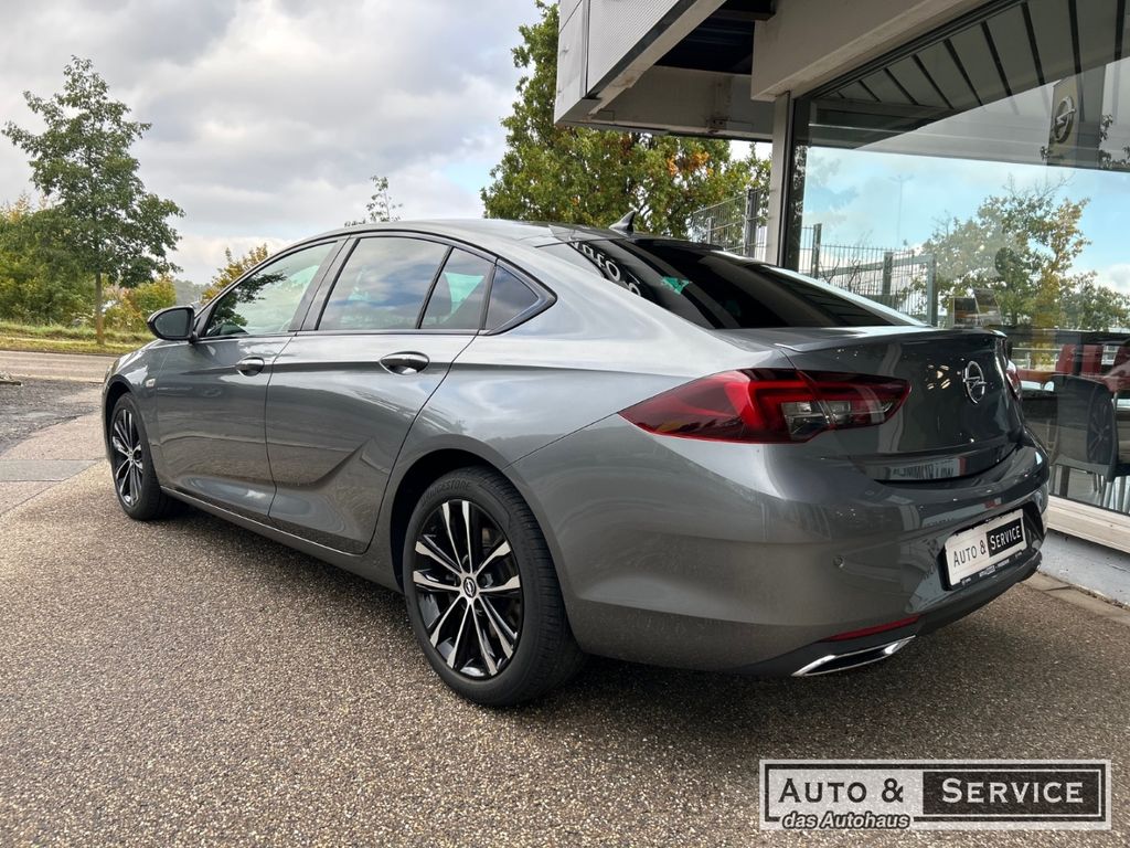 Opel Insignia 2022