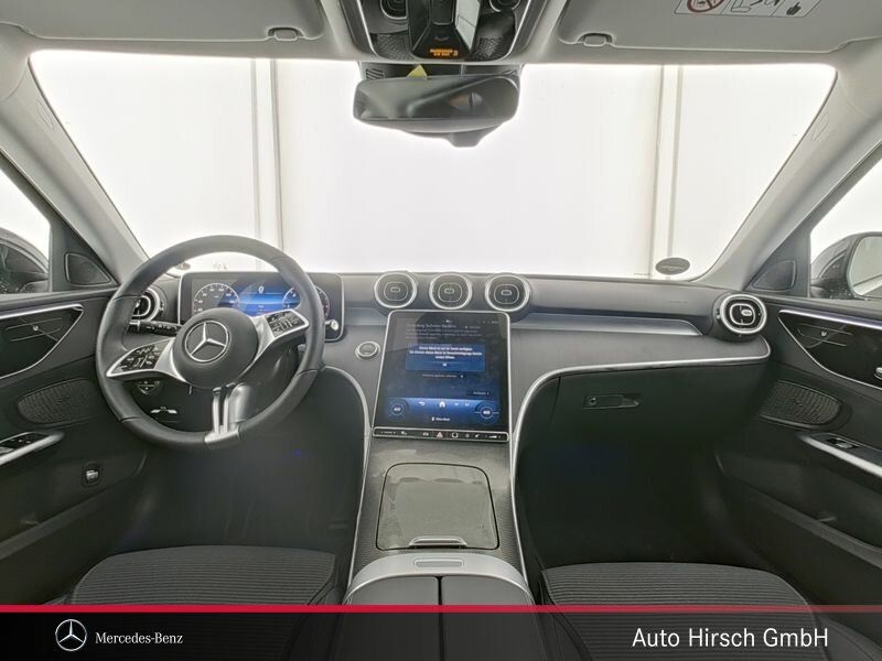 Mercedes-Benz C 220 2025
