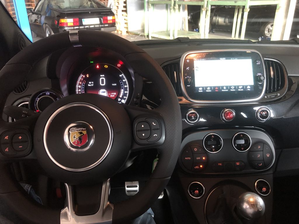 Abarth 595 2021