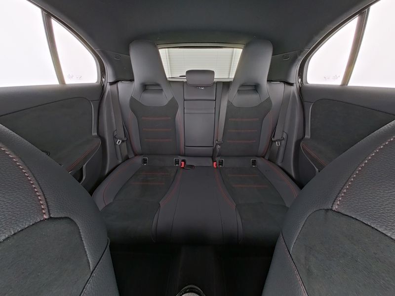 Mercedes-Benz A 220 2024