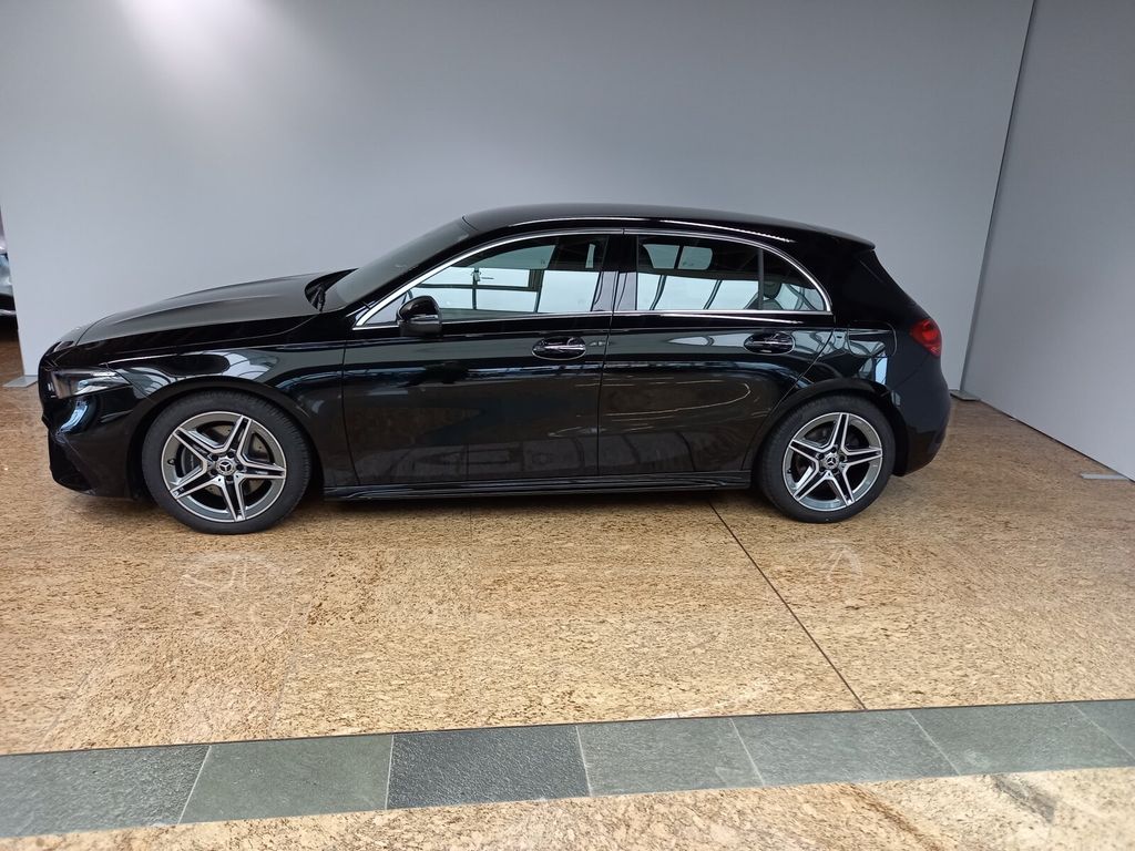 Mercedes-Benz A 220 2024