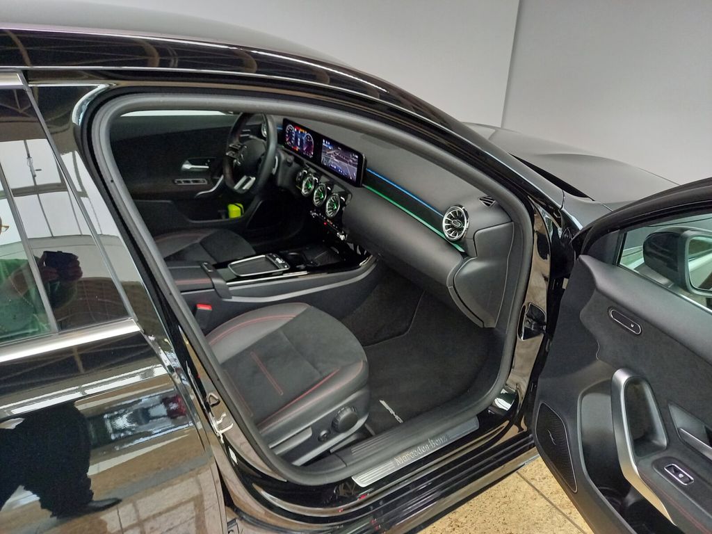 Mercedes-Benz A 220 2024