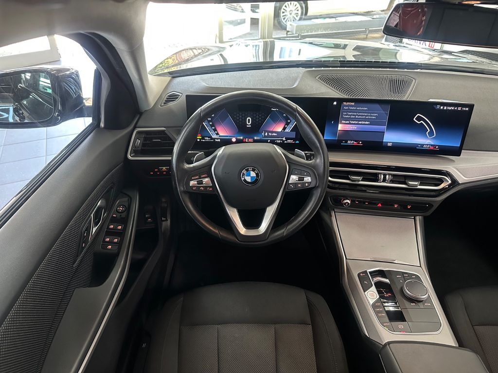 BMW 318 2022
