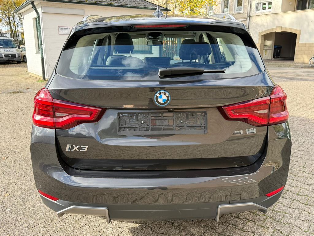 BMW iX3 2021