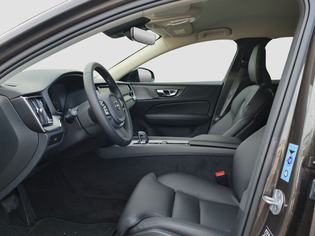 Volvo V60 2024
